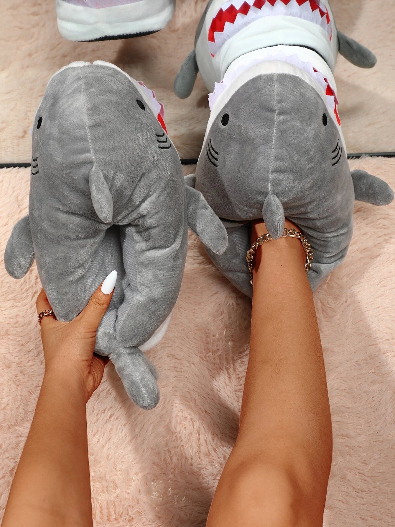 Pantuflas Tiburón - Gris 🦈