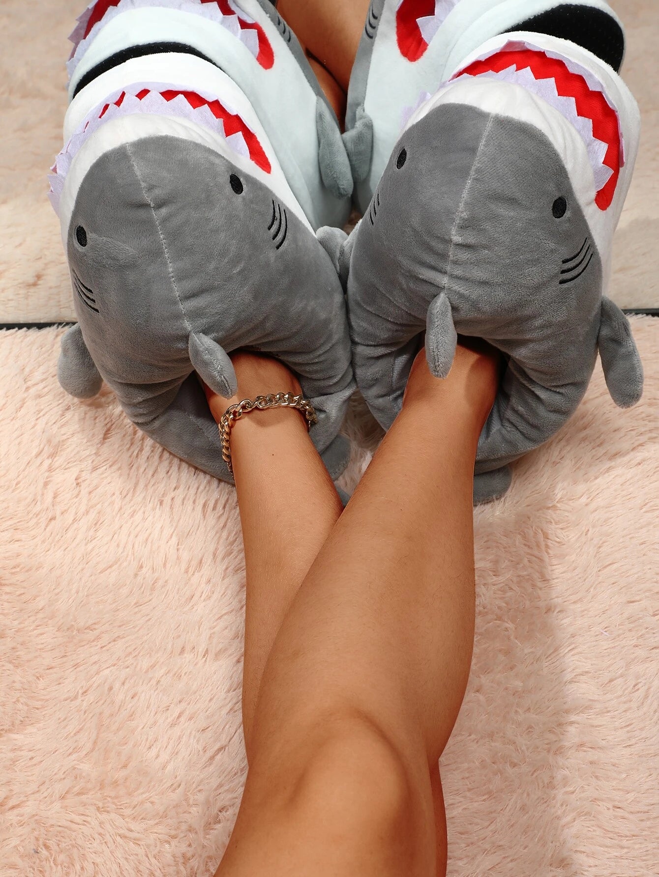 Pantuflas Tiburón - Gris 🦈